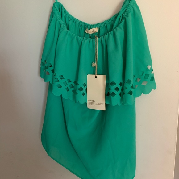 Beautiful tunic - Picture 1 of 2